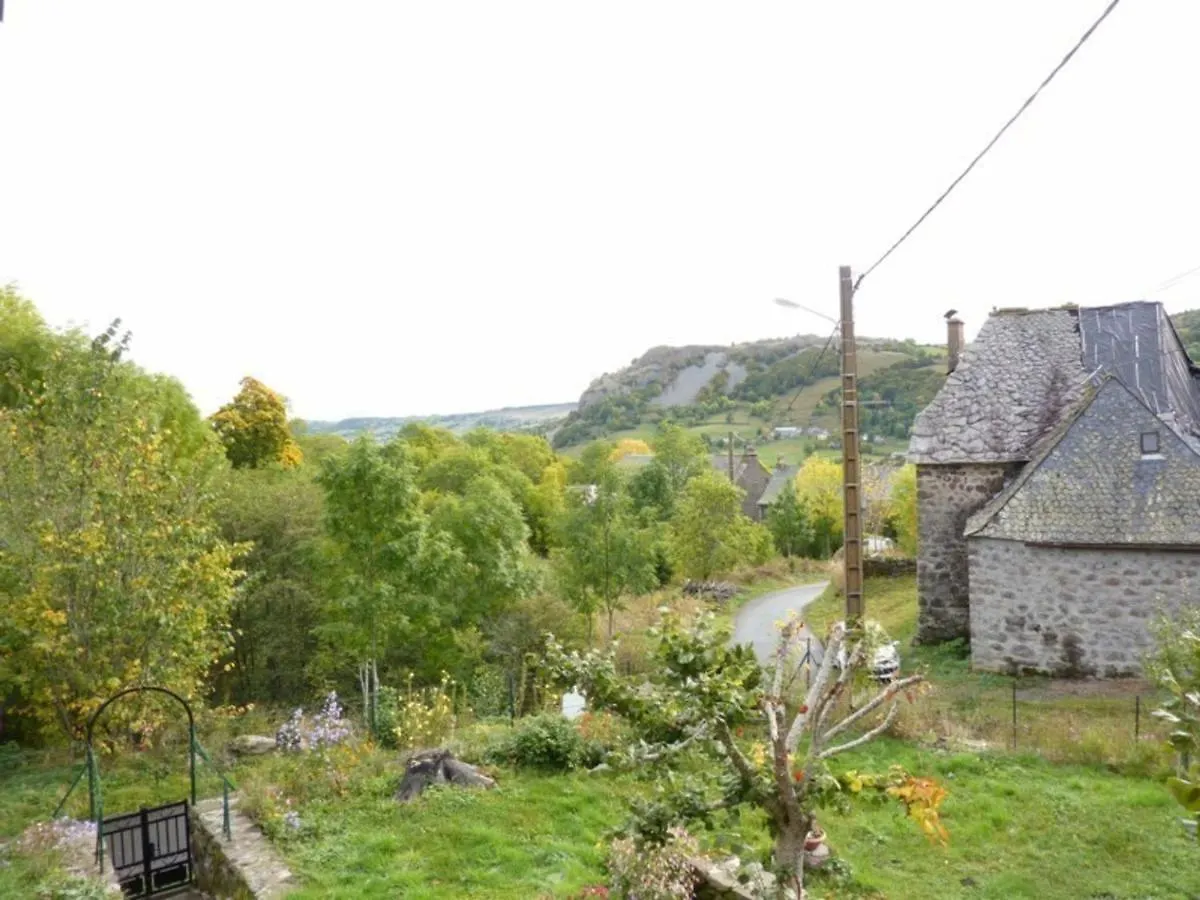 Maison De Caractere Au Coeur Des Volcans D'Auvergne Avec Jardin, Cheminee Et Proche Des Activites Outdoor - Fr-1-742-464 Dienne  Holiday home