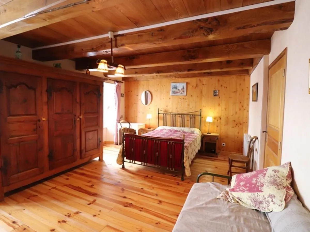 Holiday home Maison De Caractere Au Coeur Des Volcans D'Auvergne Avec Jardin, Cheminee Et Proche Des Activites Outdoor - Fr-1-742-464 Dienne