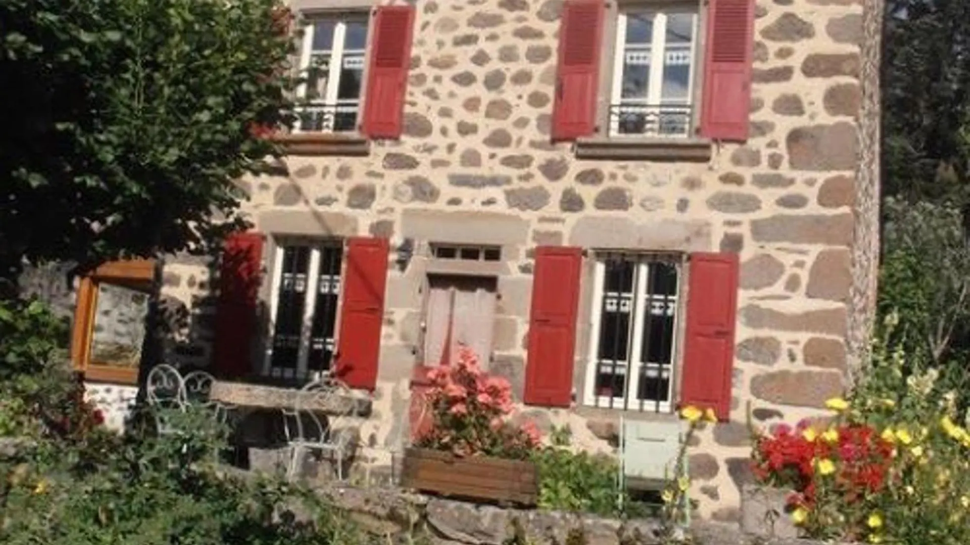 Holiday home Maison De Caractere Au Coeur Des Volcans D'Auvergne Avec Jardin, Cheminee Et Proche Des Activites Outdoor - Fr-1-742-464 Dienne
